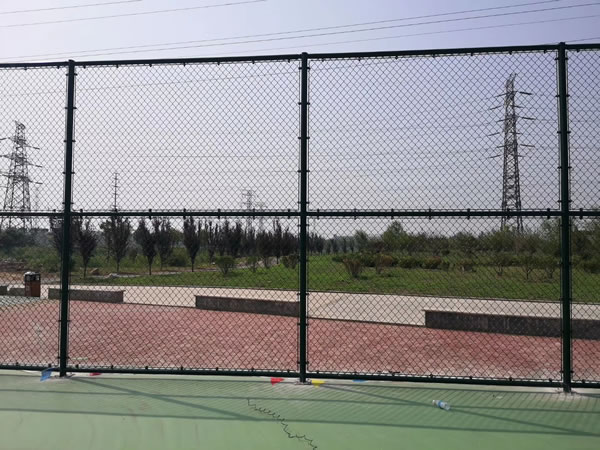 網球場圍欄網圖片